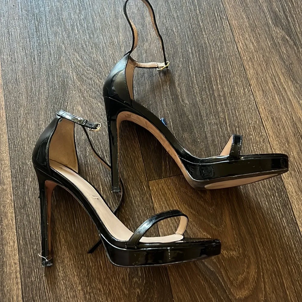 Stuart Weitzman Black Heels - Image 4