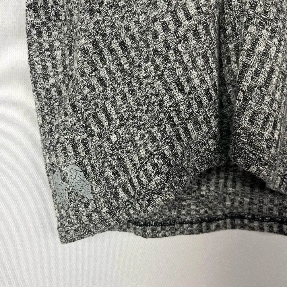 Victoria's Secret Gray Ribbed V-Neck Fitted Tank Top S - Image 4