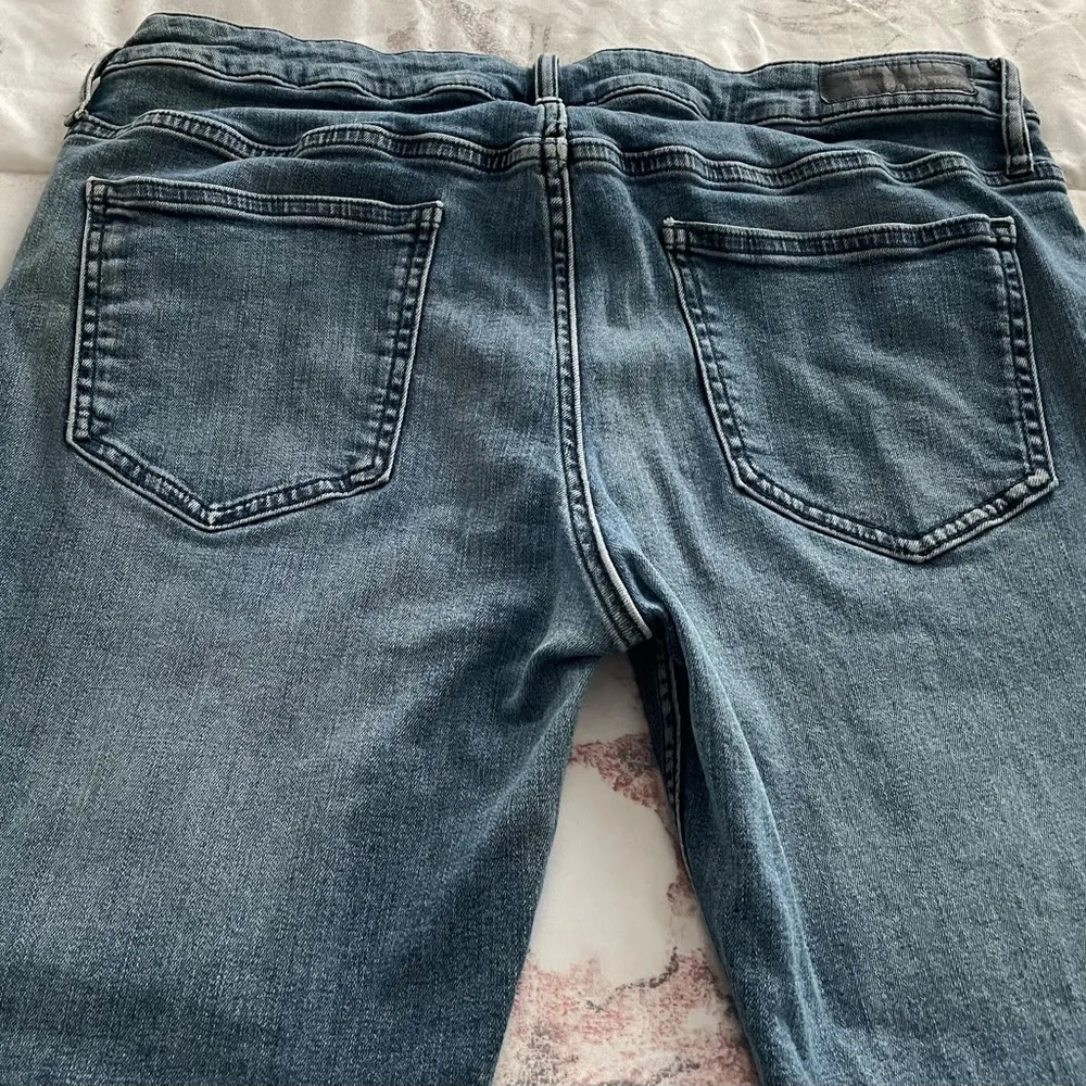 Calvin Klein Jeans Slim Boyfriend medium wash mid rise straight jeans, size 12 - Image 15