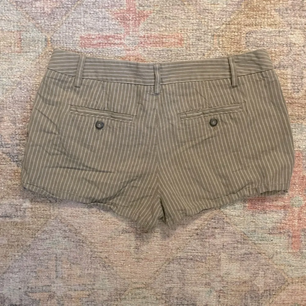 BOGO GAP Linen & Cotton Blend Taupe and White Striped Shorts with Button Detail - Image 4