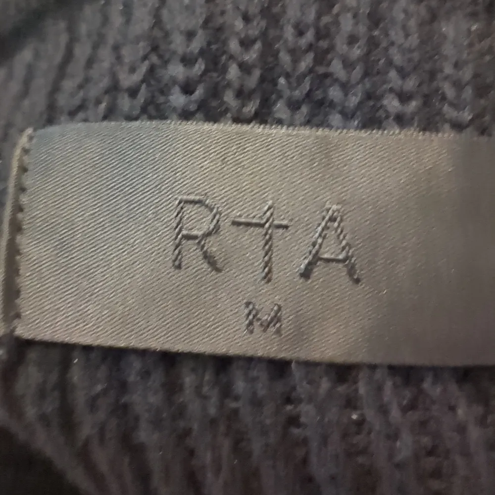 RtA black hooded cable knit sweater size medium - Image 3