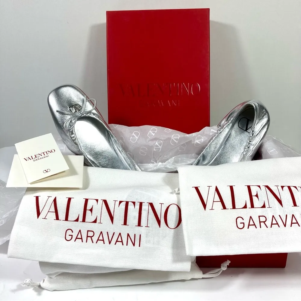 Valentino Garavani VLOGO Signature Metallic Silver Leather Ballet Flats 36.5 NEW - Image 2