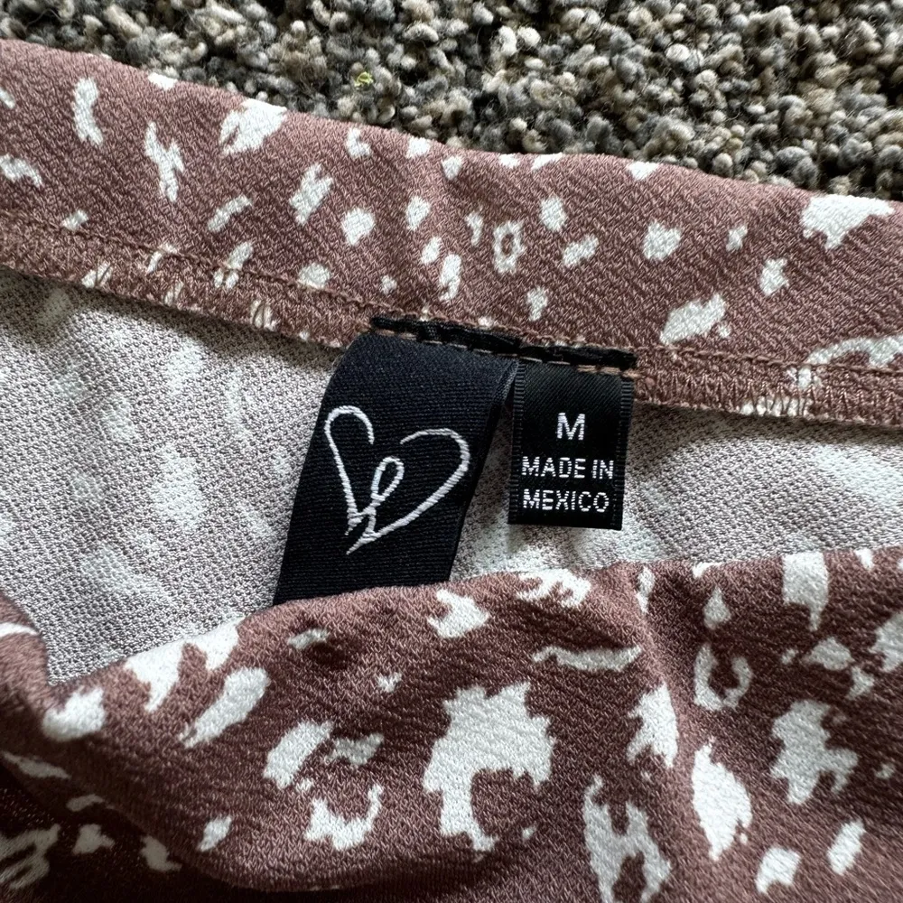 Windsor long skirt brown with white slit in side stretchy size medium - Image 3