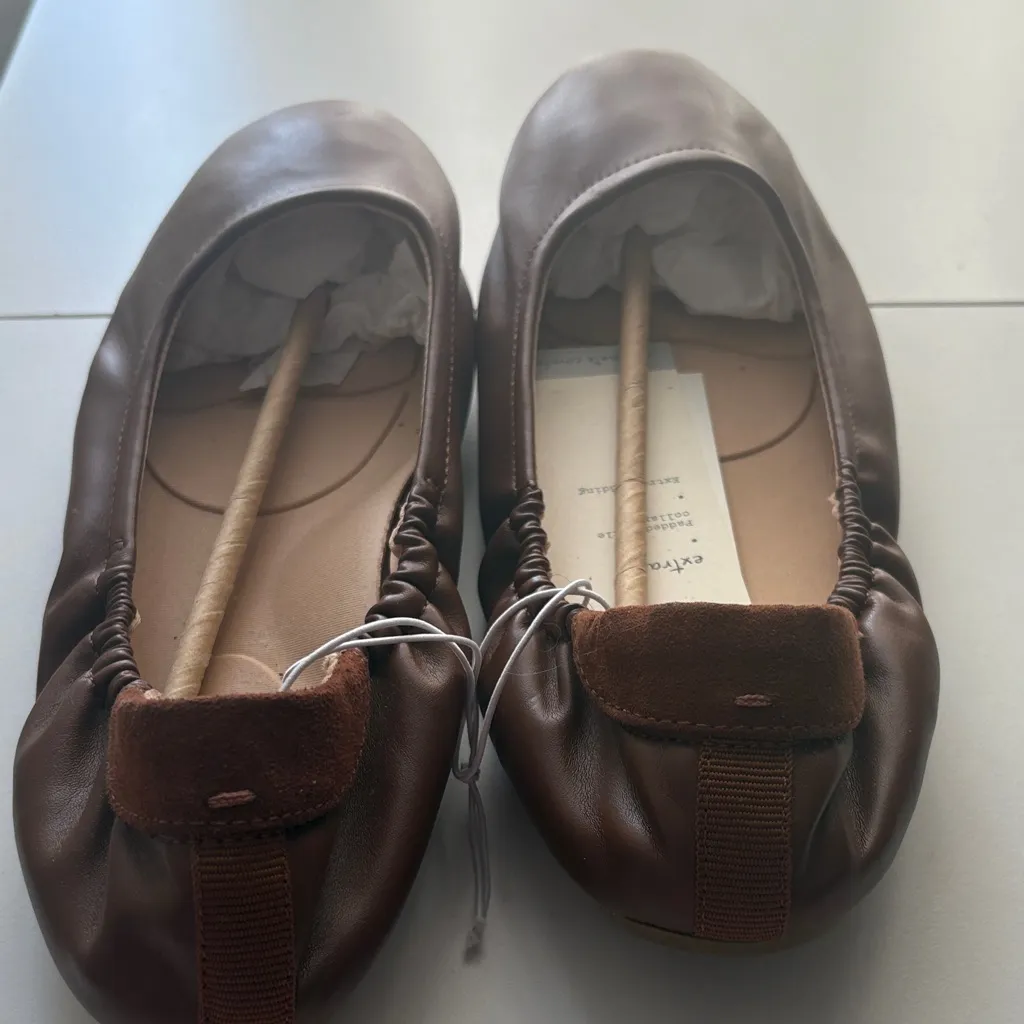 a new day Brown Flats - Image 2