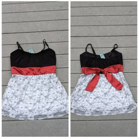 NWT Torrid Emma Baby Doll Lace Top with Red Ribbon Size 2 - Image 2