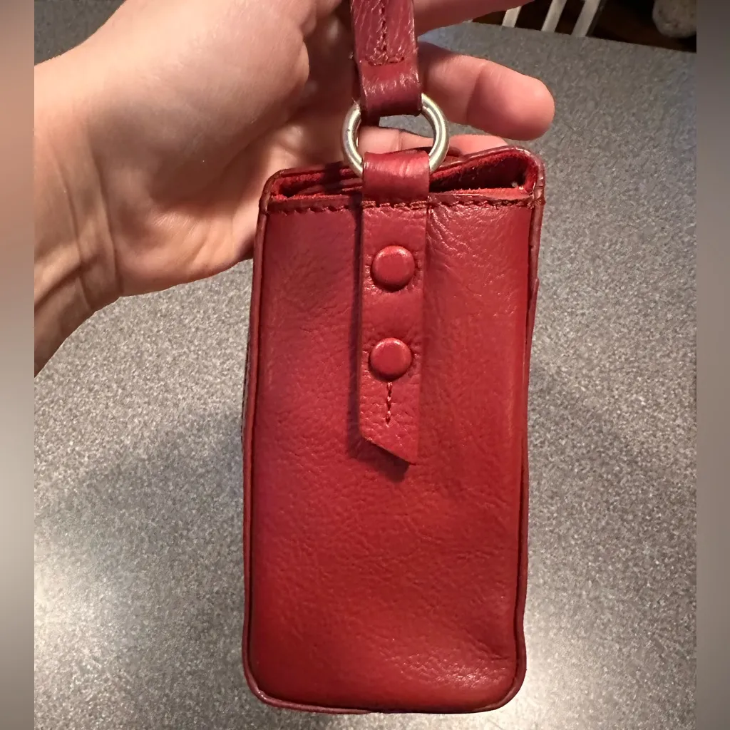 Radley London Bordeaux Red
Leather Belmont House Flapover
Bag Crossbody Purse - Image 6