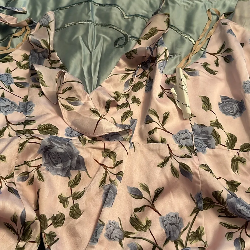 Fame & Partners size 8 fully lined high slit ruffle neck nwt $448 wrap style - Image 10