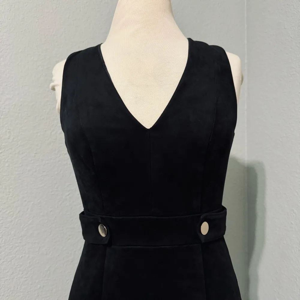 H&M Women Black Sleeveless V-Neck Short Lined Casual Dress Size 6 with Zipper - Image 4