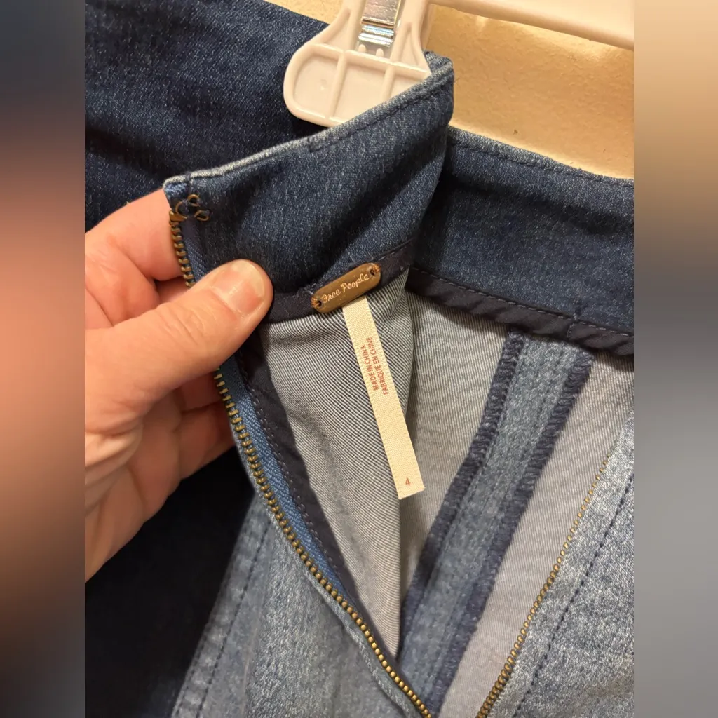 FREE PEOPLE Womens Size 4 Denim Mini Skirt Two‎ Tone Modern Femme - Image 4