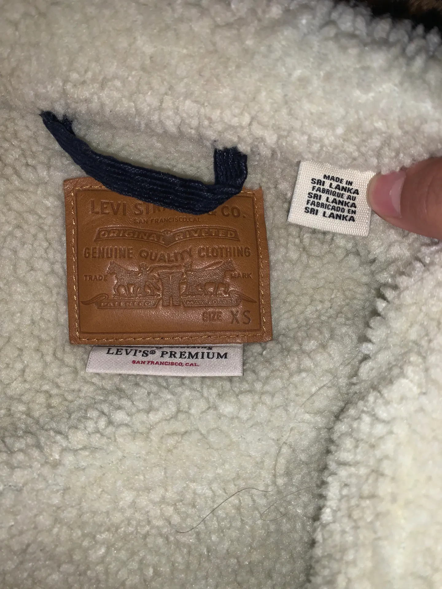 Levi’s Navy Corduroy Jacket - Image 3