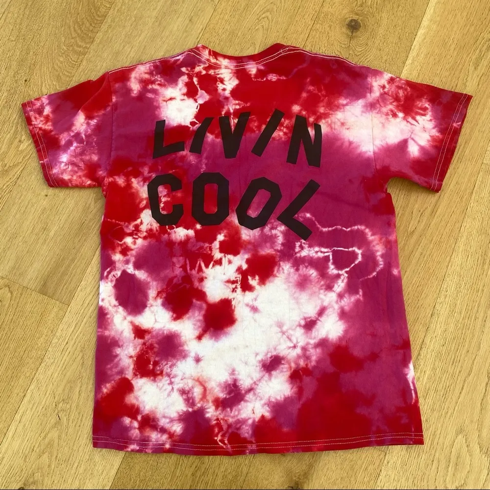 Livin Cool Tie Dye Short Sleeve Crew Neck Tee in Pink Red Size M - Image 4