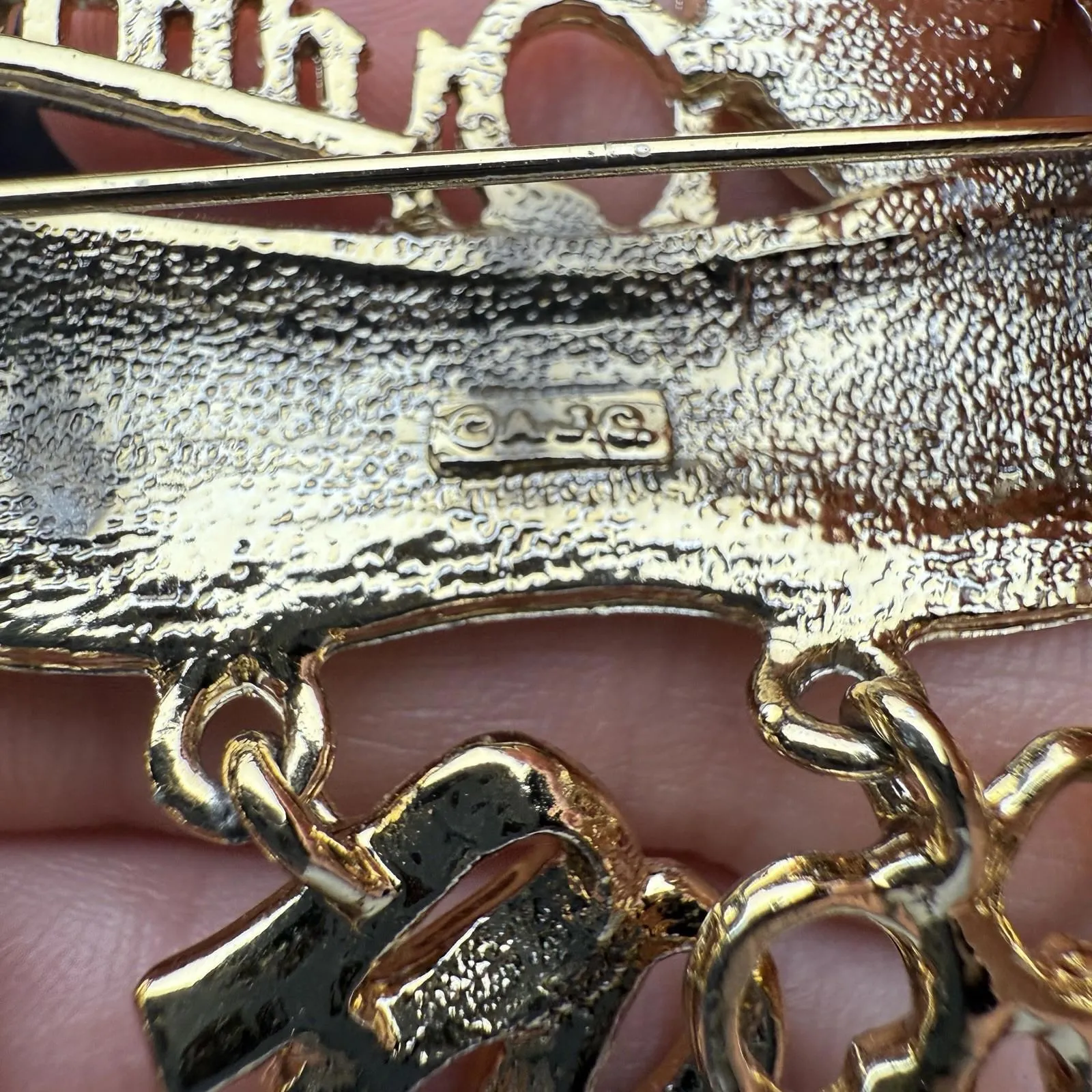 I Love Quilting Scissors Thread Thimble Dangles Gold Tone Brooch Pin AJC Signed - Image 9