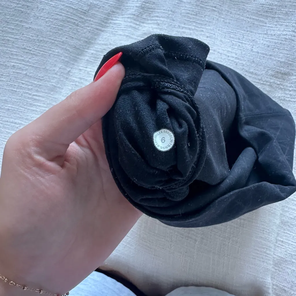 lululemon athletica Black Geometric Bike Shorts - Image 4