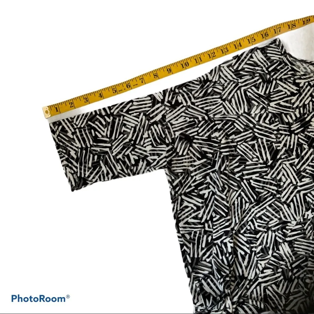 LuLaRoe Drop Shoulder Elbow Sleeve Tunic Top XS - Image 7