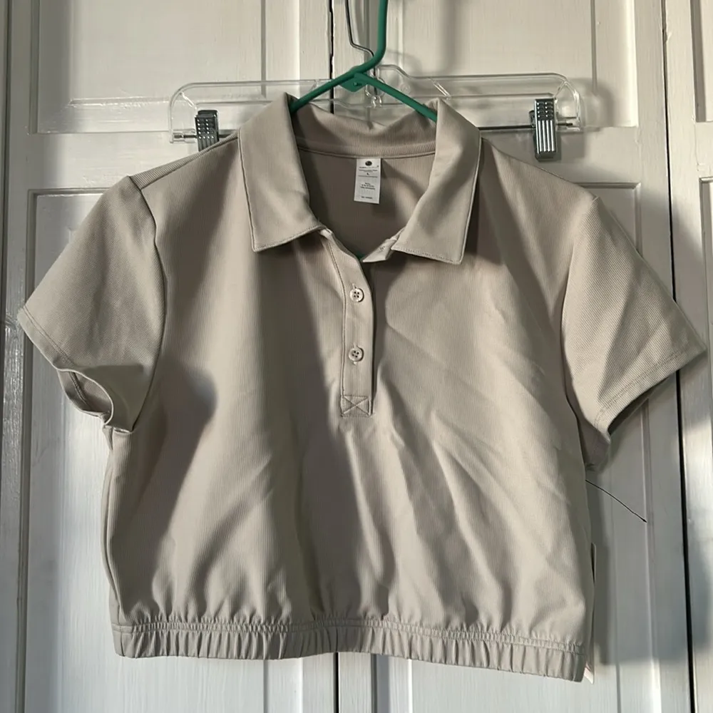 NWT Yogalicios Jane Waffle Crop Polo - SIze L - Image 6