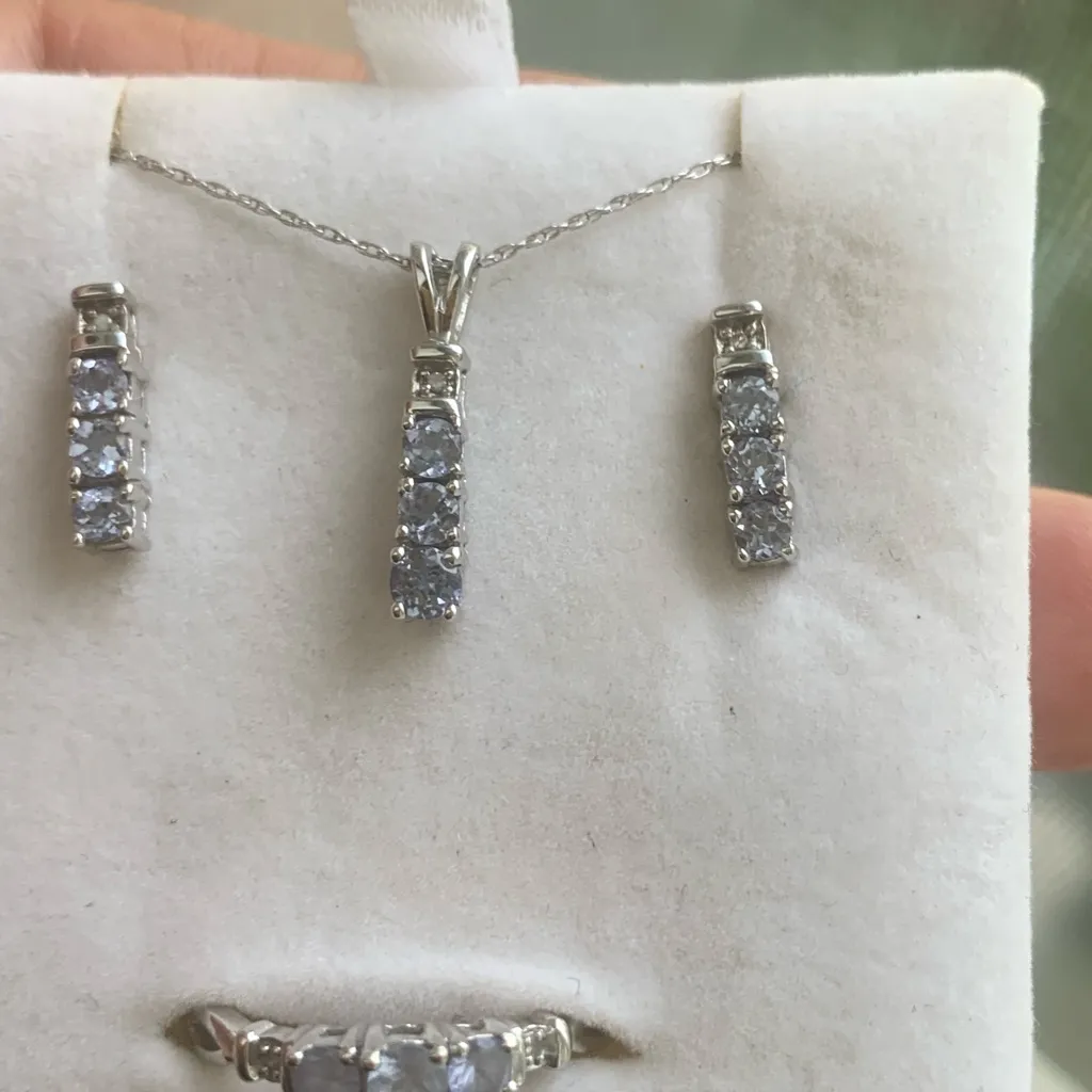 10k White Gold Tanzanite Set Silver - Image 2