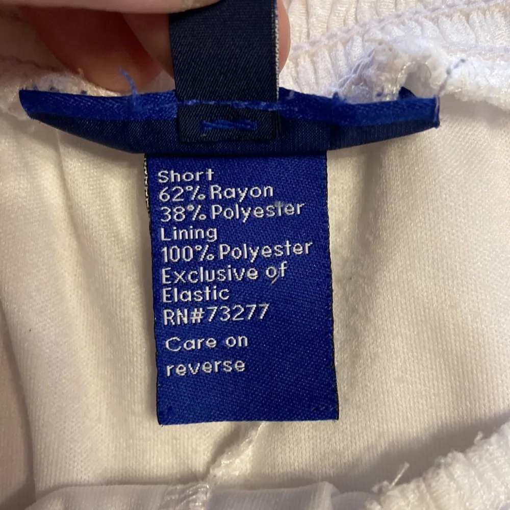 APT 9 Women’s Shorts size XL inseam 4.5” very nice summer shorts - Image 3