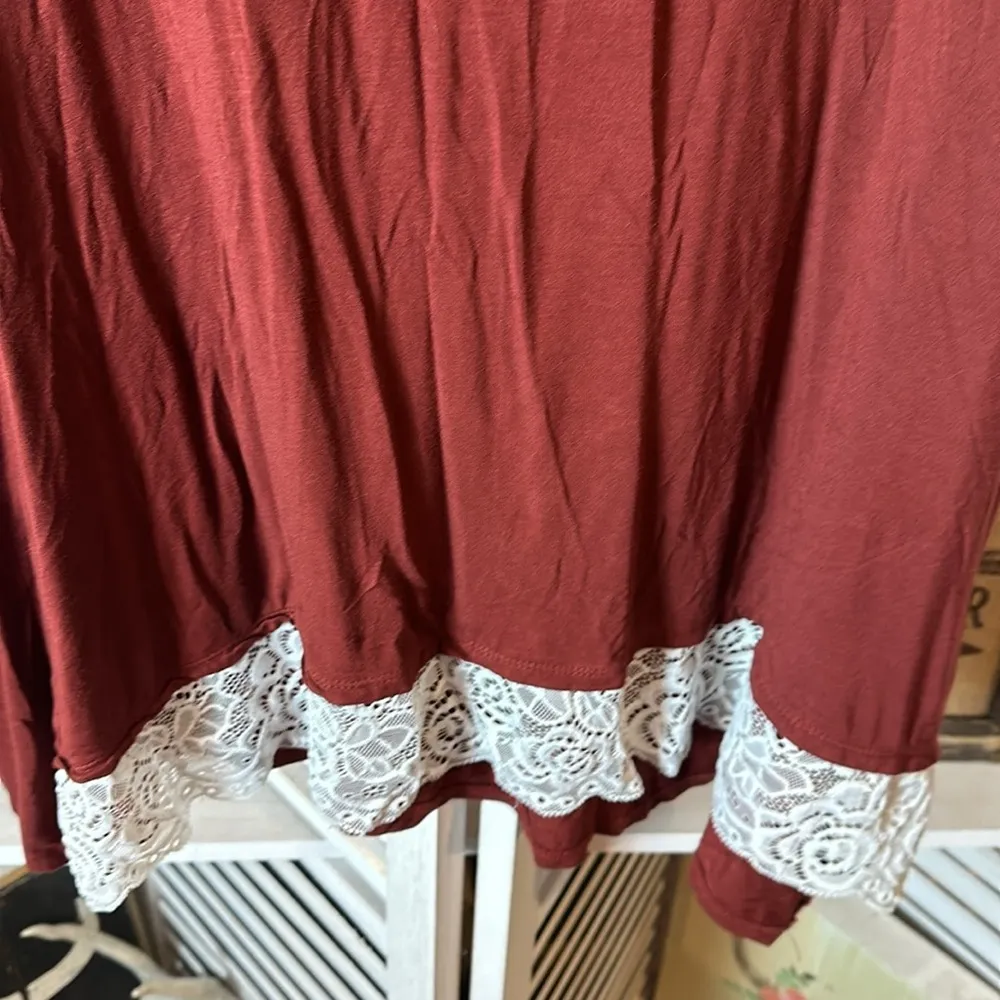 Zenana Signature T shirt with Lace Orangy Brown in Color - Image 2