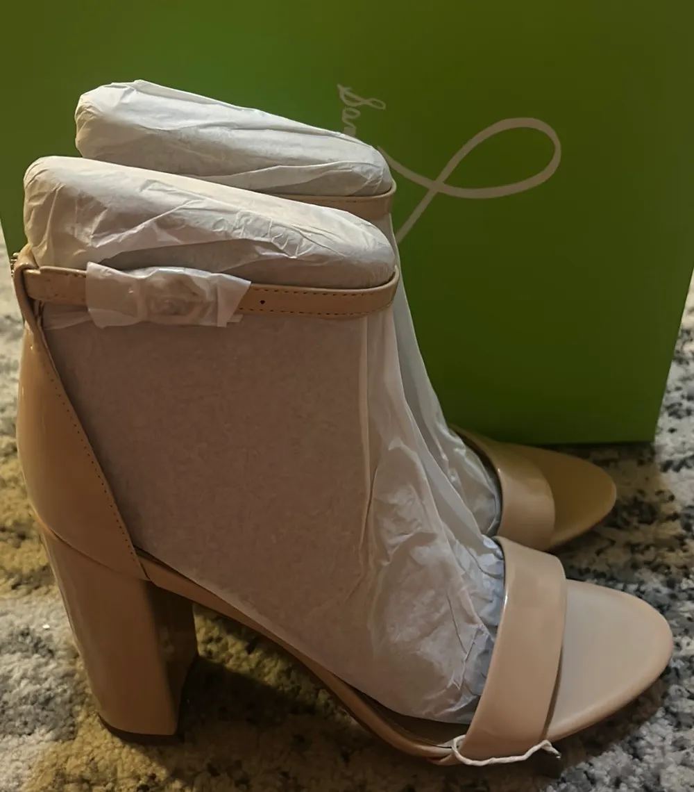 Daniella Patent-leather sandals size US 9.5 - Image 5