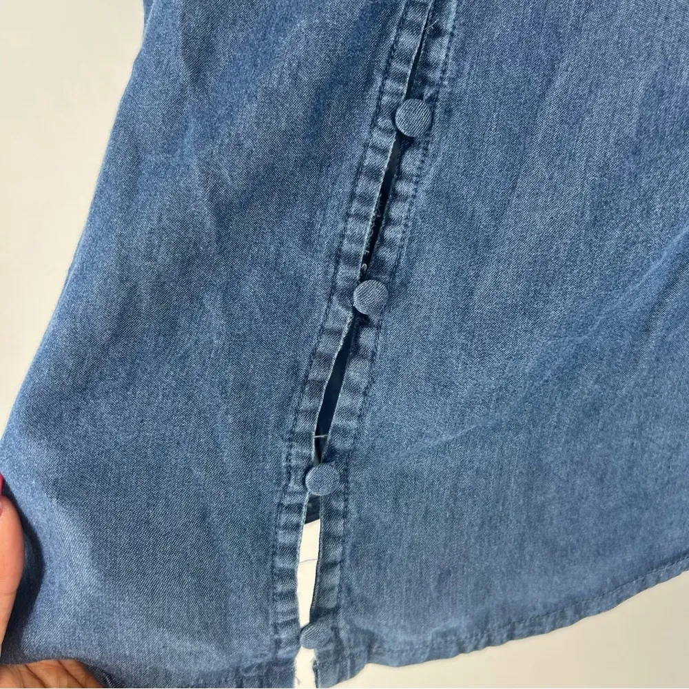 Inner Circle Chambray Adjustable‎ Drawcord
Neckline Button Front Peasant Top Blue Size L - Image 6