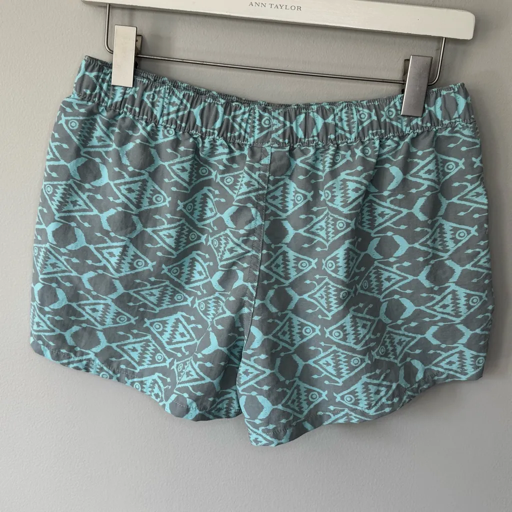 Patagonia Women’s Medium Barely Baggies™ Shorts Fish Blue Grey - Image 5