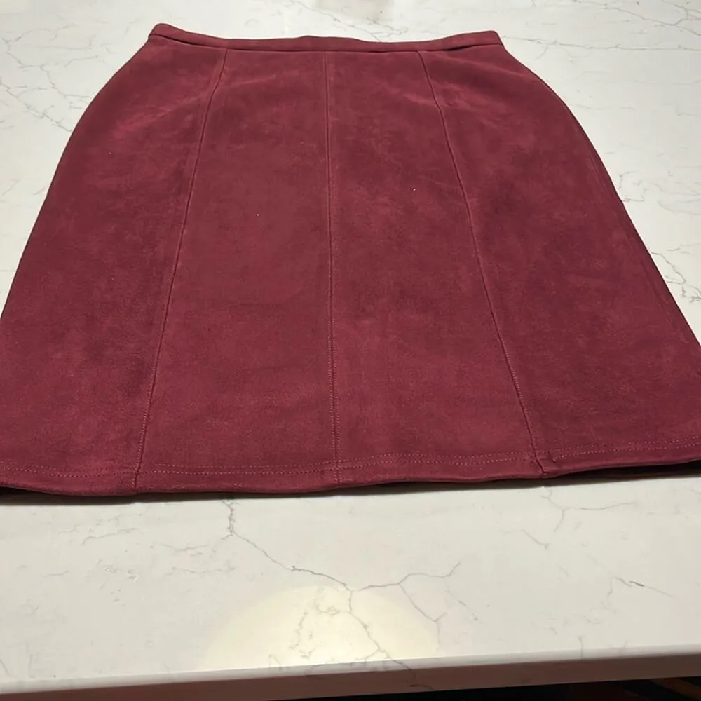 Retrology size small wine red suede feel skirt - Image 3