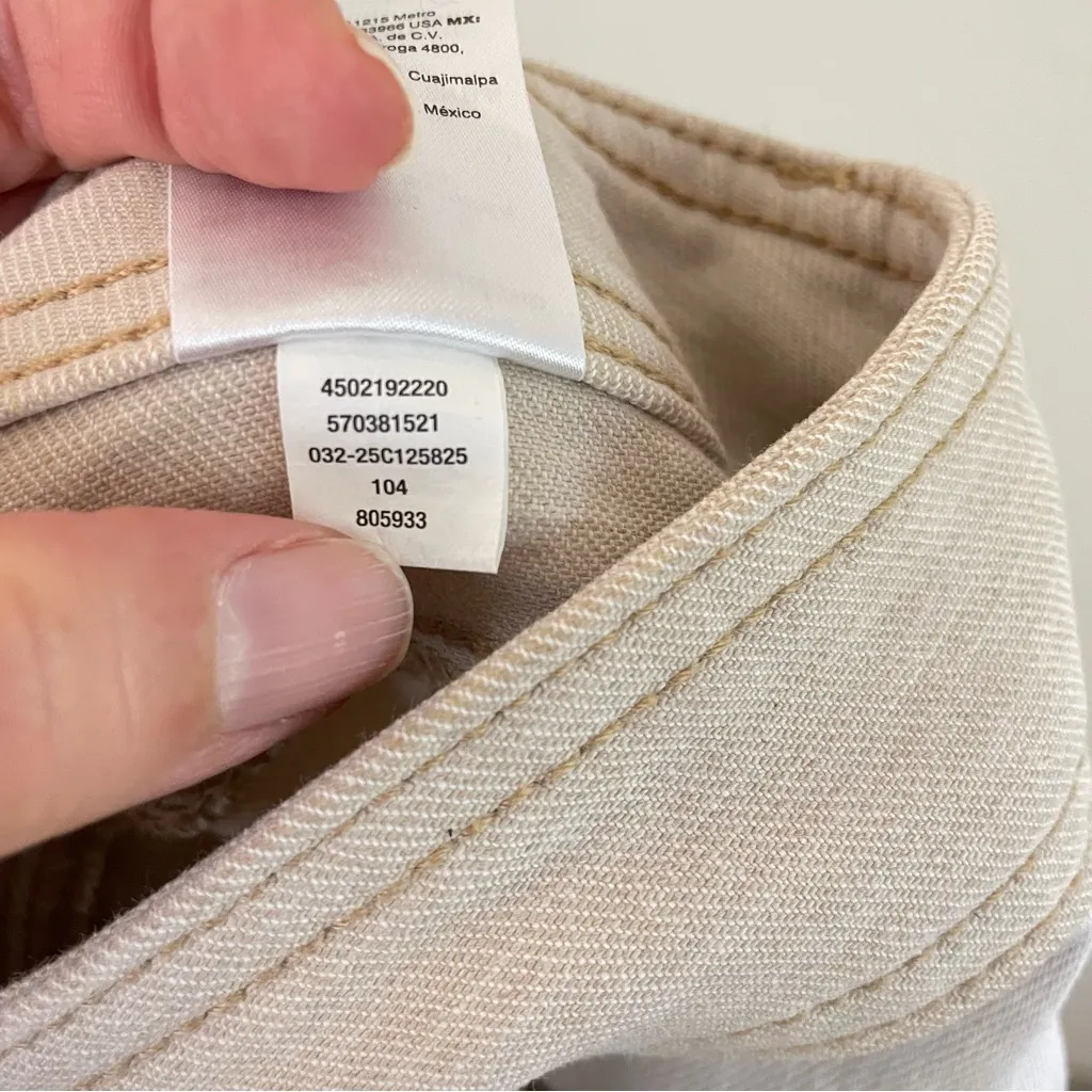 Chico’s Neutral Two Tone Colorblock Wide Flare‎ Jeans Size 14R - Image 12