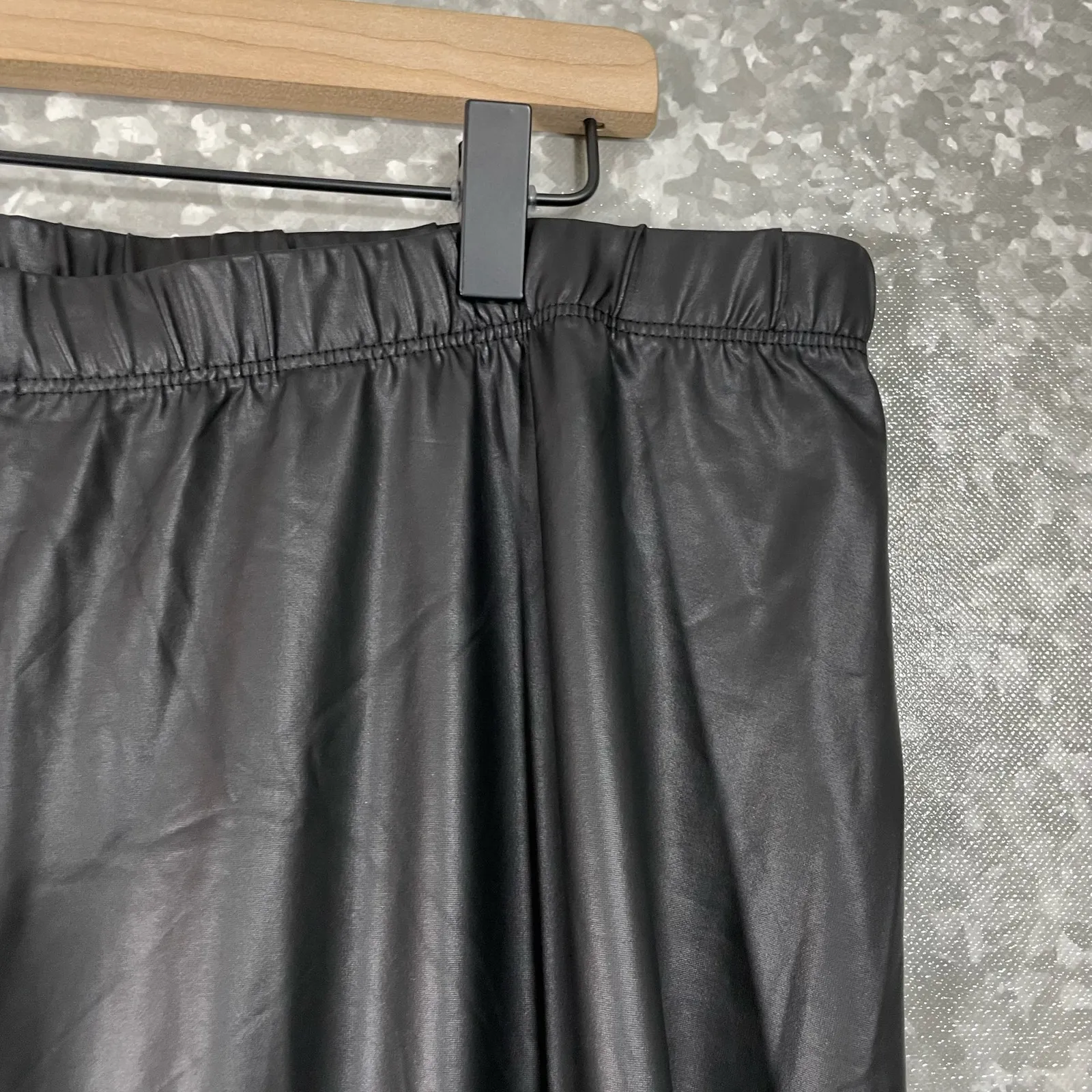 Torrid Women's Plus Size Black Faux Leather High Rise Leggings - Size 3 (3X) - Image 3