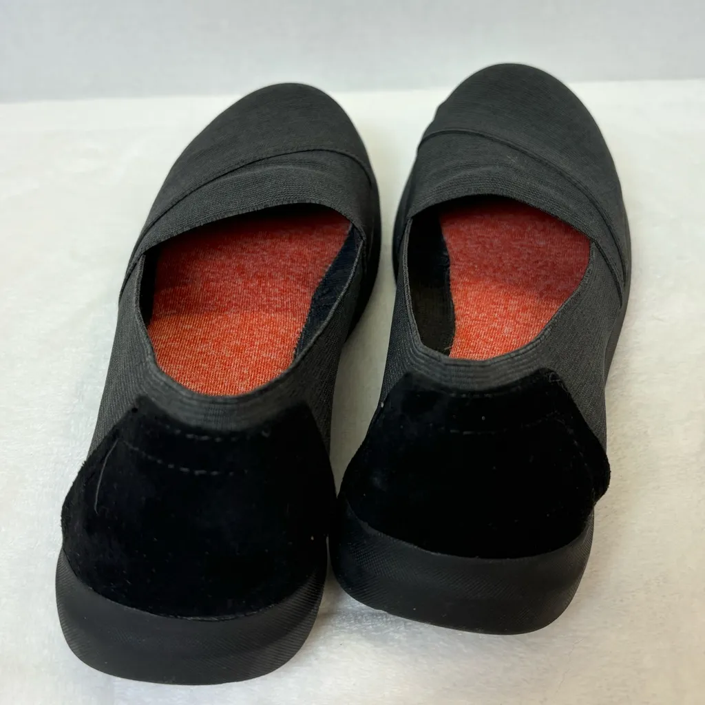 BareTraps Imani Woman’s Black Memory Foam Casual Slip On Comfortable Shoes - Image 6