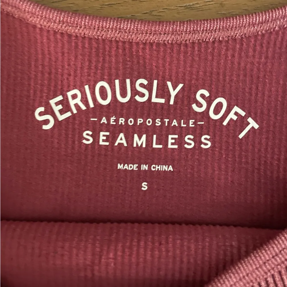 Set of 2  Seriously Soft seamless tanks, pink/black, size S - Image 3