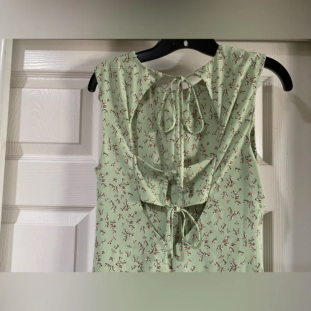 Love, Whit by Whitney Port Sleeveless Floral Ruched Midi Dress Size Small Green - Image 12