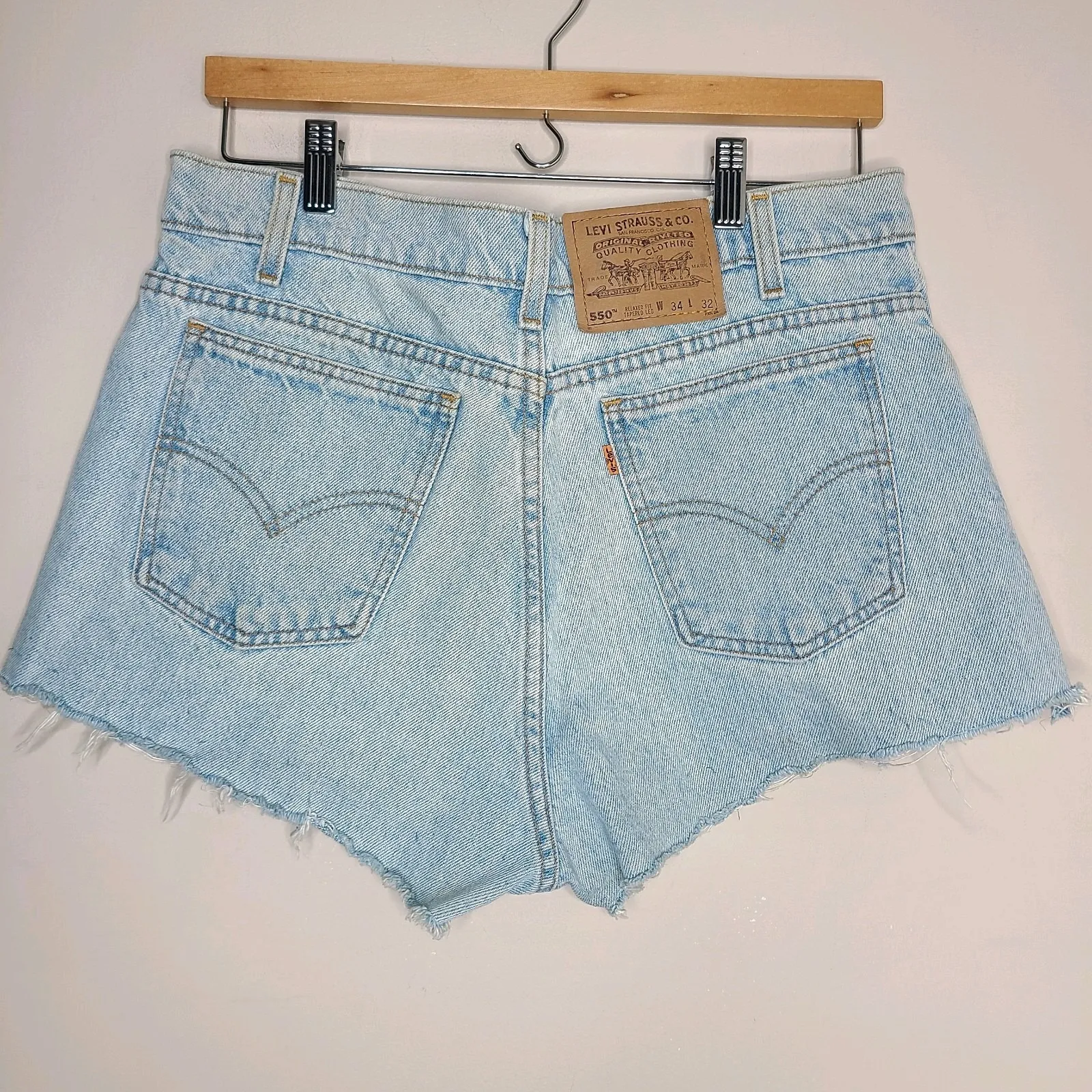 Vintage Levi's 550 Orange Tab Raw Hem Light Wash Cut Off Shorts Women's Size 34 Blue - Image 4