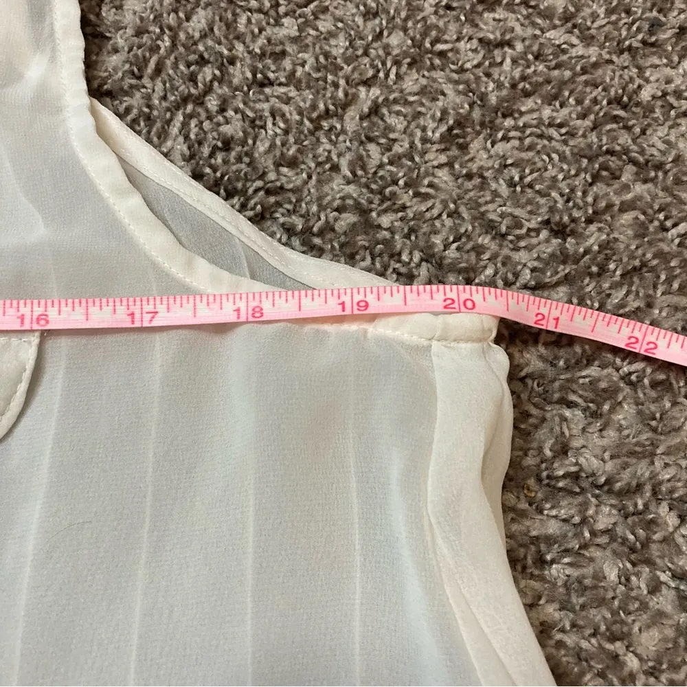 Eyelash Boutique Sleeveless Blouse Size L - Image 7