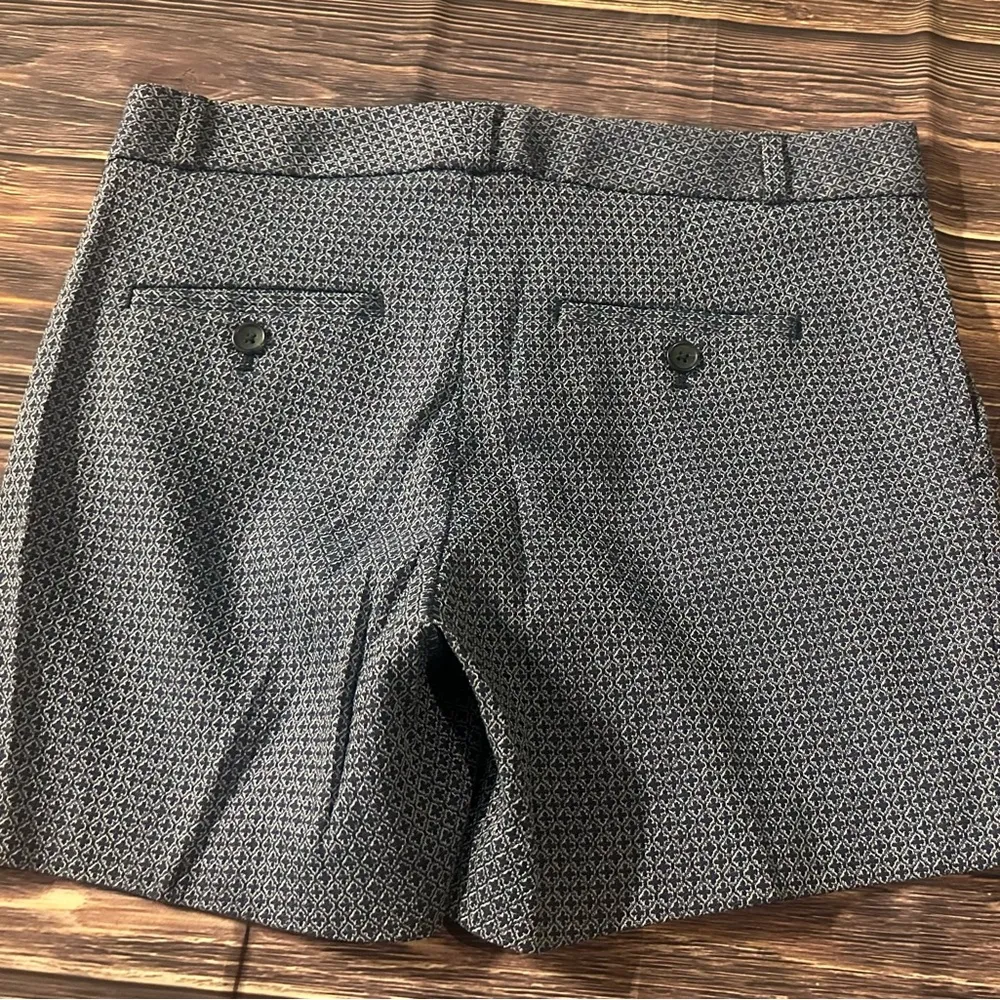 Banana Republic Size 2‎ Women's Gray Patterned Shorts - Image 3