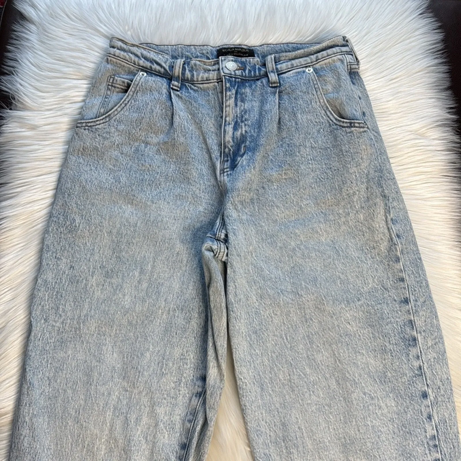 Banana Republic Factory LIght Wash High Rise Balloon Jeans - Image 3