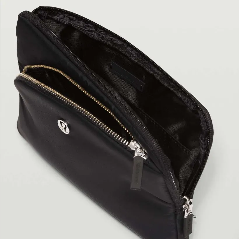 Lululemon Athletica Curved Lines Crossbody Bag
Black - Image 2