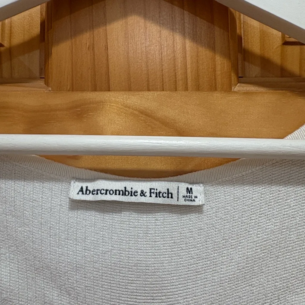 Abercrombie & Fitch Size Medium Ribbed Square Neck White Bodysuit. - Image 3