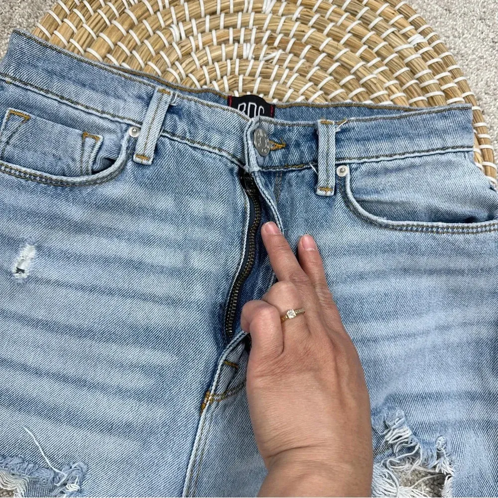 BDG Mom High Rise Distressed Jeans Light Wash Busted Knee Destroyed Holes 26 - Image 8