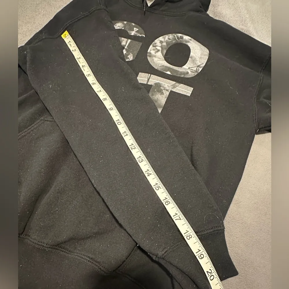 Serena Williams Black GOAT hoodie. Medium. Grand Slam Titles. Drawstring pocket - Image 6