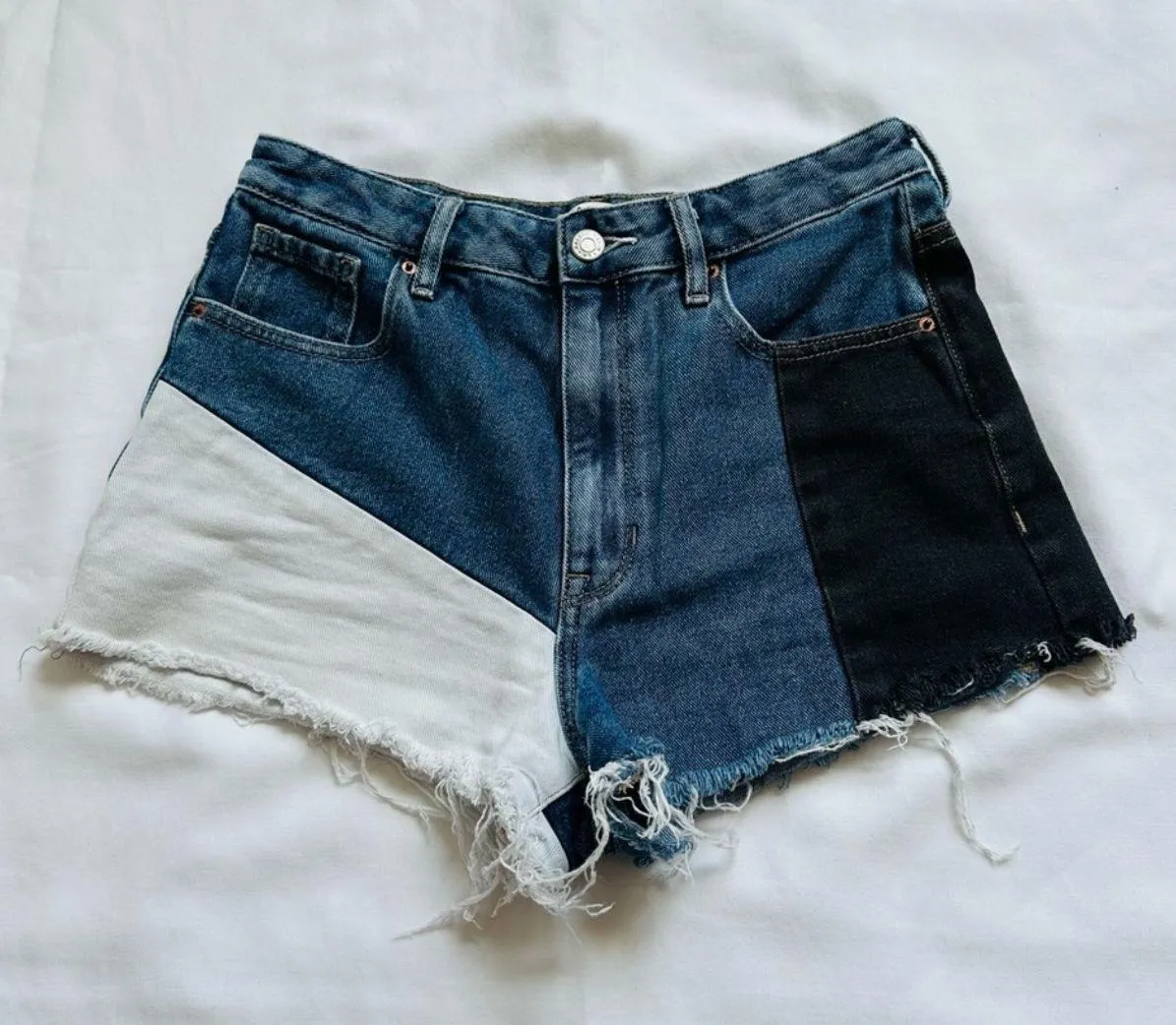 ★  High Rise Festival denim Shorts - Blue/Blank & White Denim ★ - Image 2