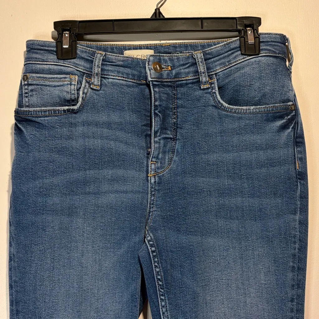 Pilcro- Yaya Crop Kick Flare Jeans Raw Hem Minimalist Closet Staple- Size 28 - Image 6