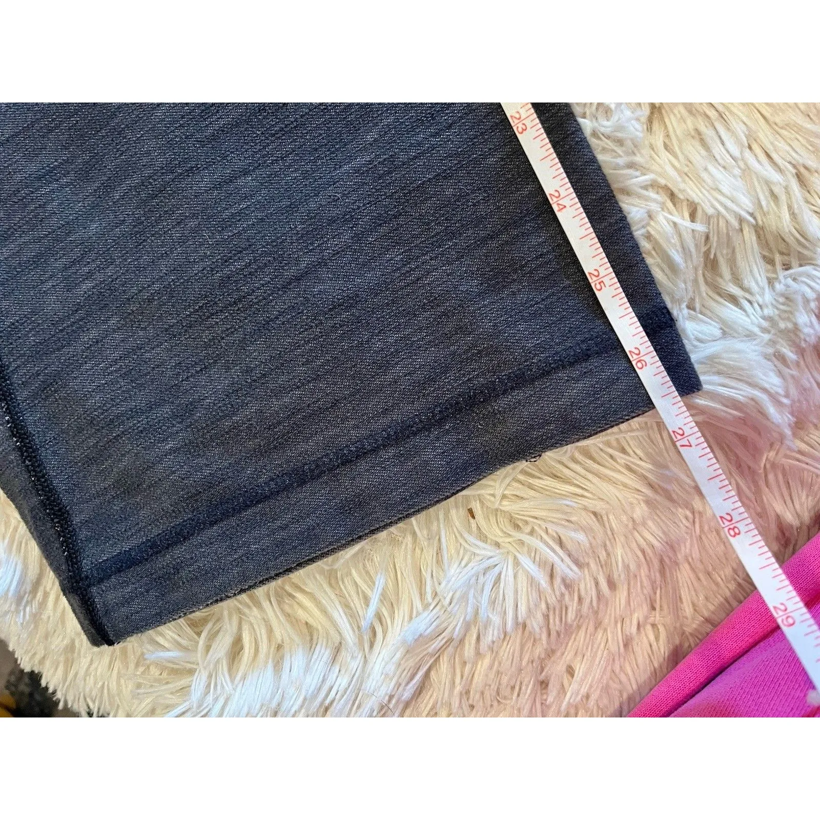 lululemon Leggings Heathered Gray Red Waistband Size 8 Inseam 27’’ - Image 6