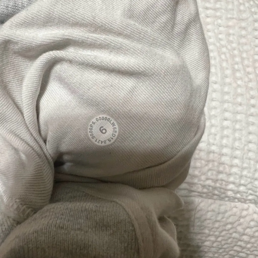 Lululemon Relaxed High Rise Jogger - Image 5