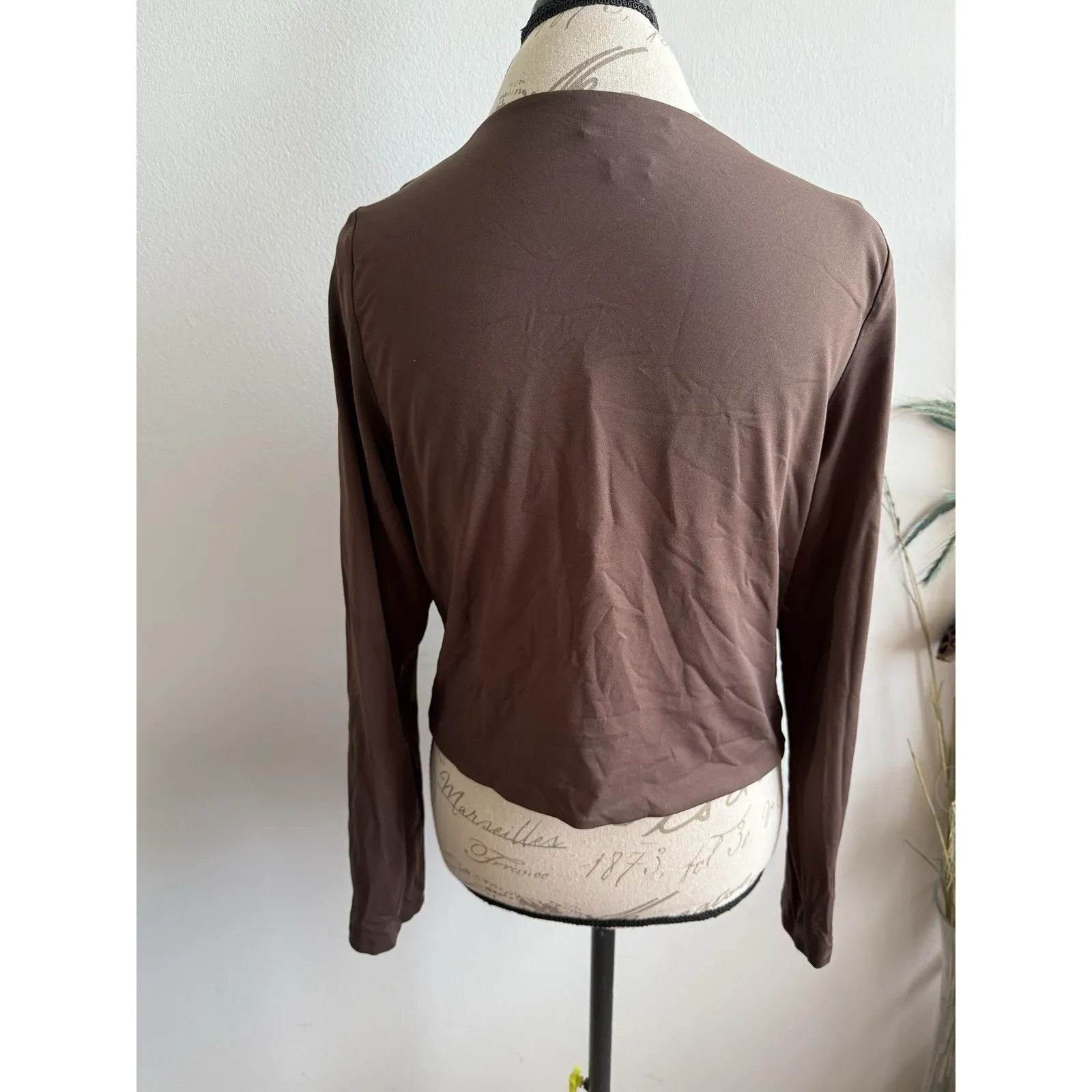 Babaton Contour V Neck Long Sleeve Fitted Crop Top In Brown. Woman's Size 2XL Brown - Image 2