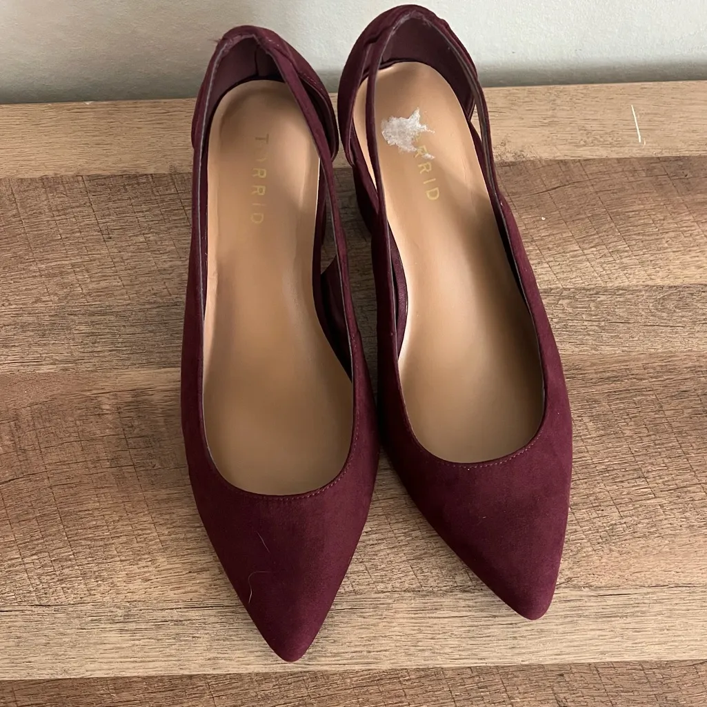 Torrid Wine Pointed Toe Cut Out Block Heel Size 9 WW - Image 6
