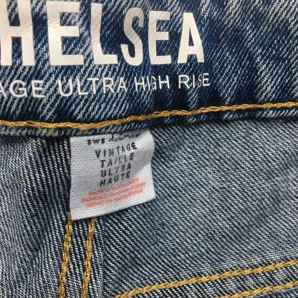 Chelsea Ultra High-Rise Acid Wash Raw Hem Jean Shorts 7 Junior's Charlotte Russe - Image 8