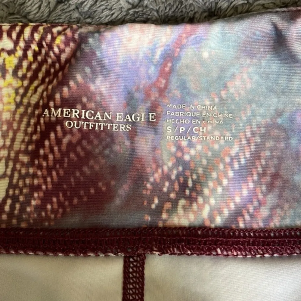 AEO American Eagle Outfitters Short Shorts Sz Small EUC #7394 - Image 3