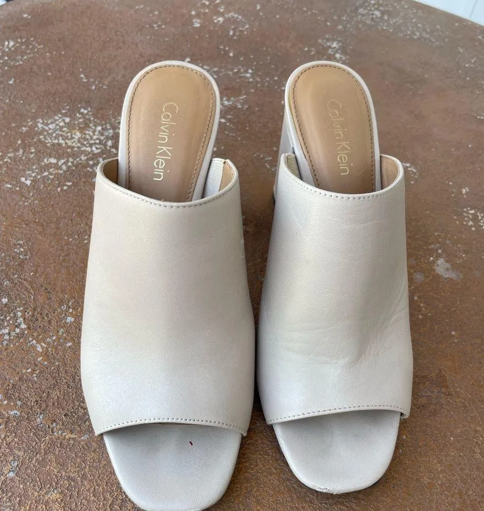 Calvin Klein cream heels 
Basically new, Worn once - Image 2