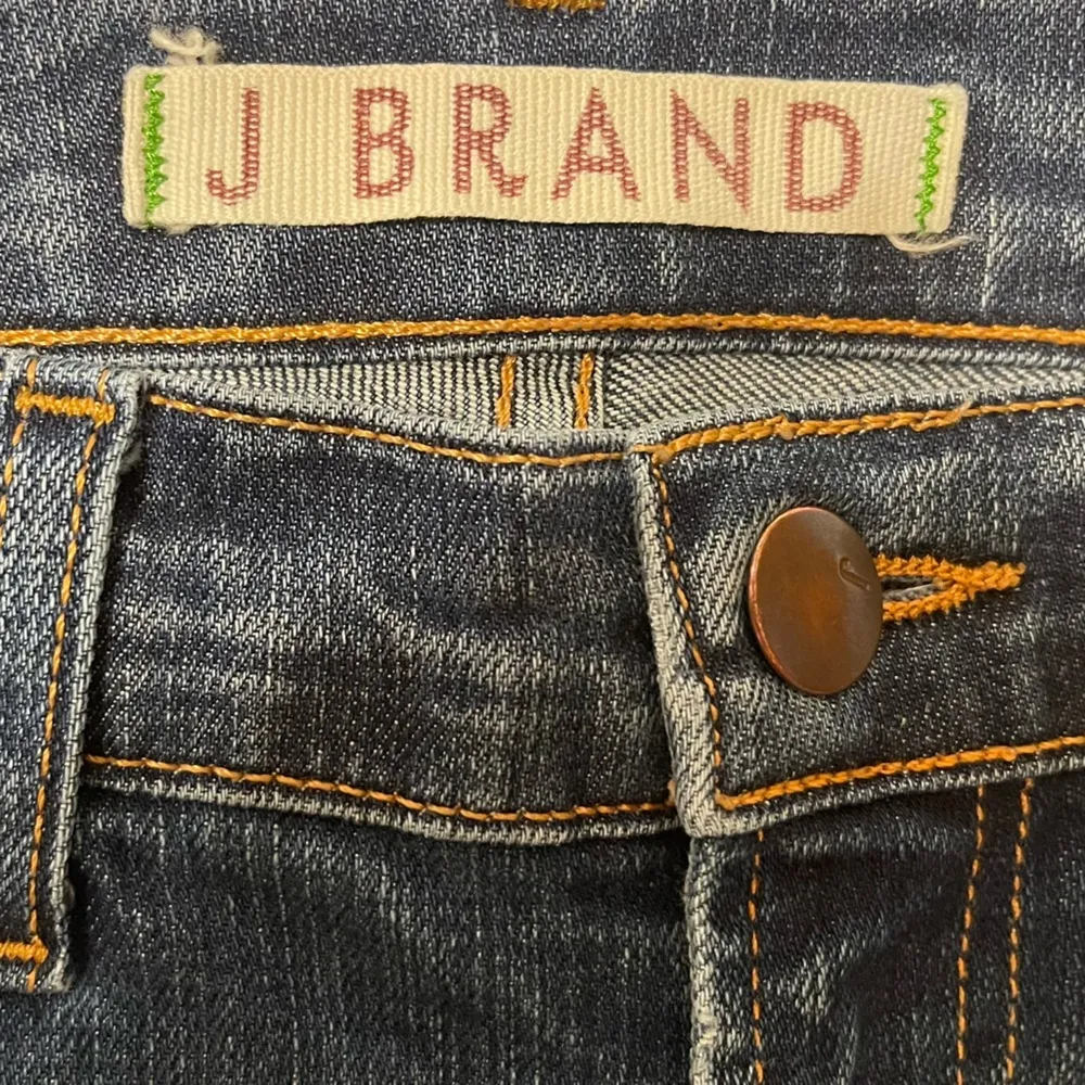 J Brand Skinny Leg Ink Jeans. Size 26. - Image 3