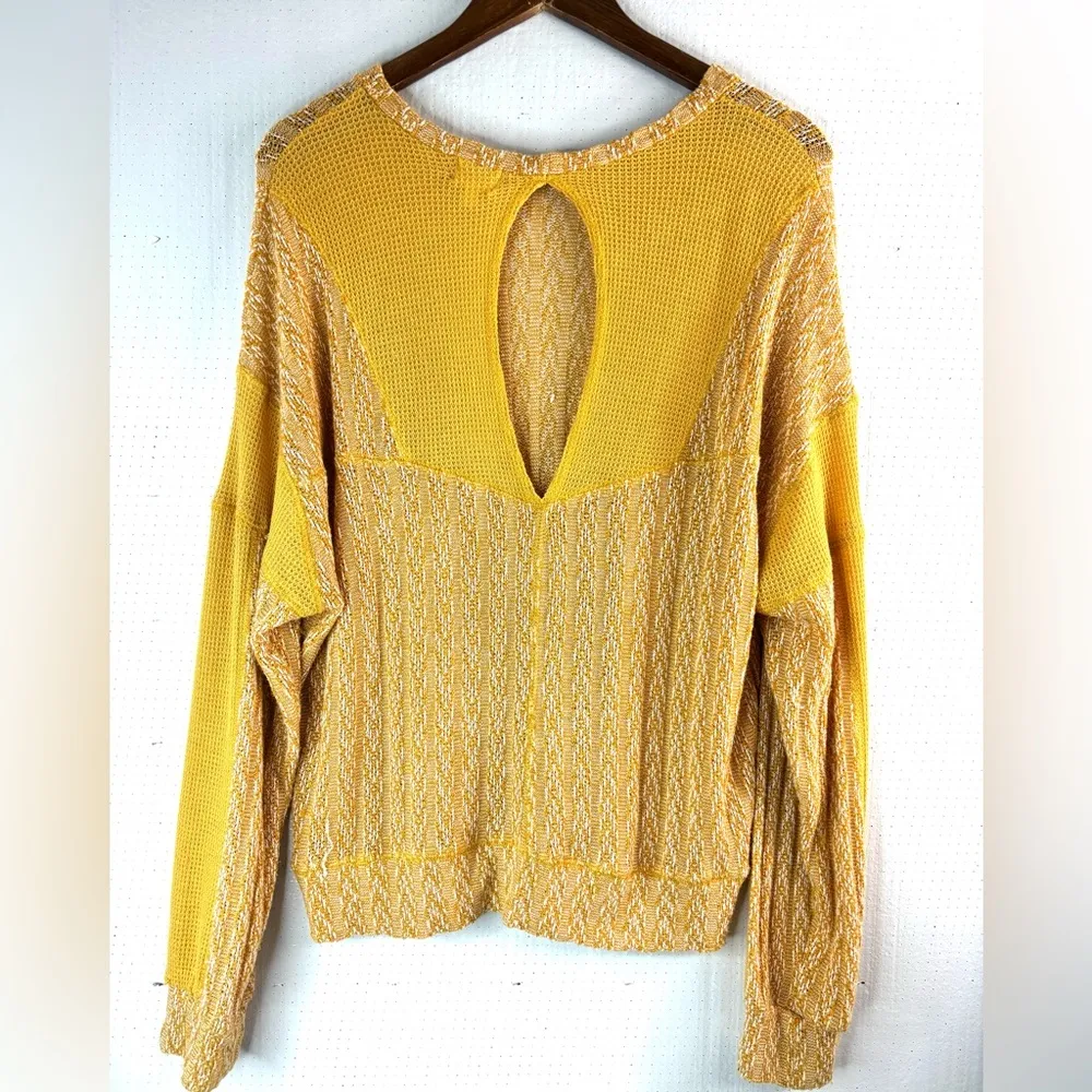 BKE M Textured Pullover Long Sleeved Yellow Gold Knit Top - Image 2